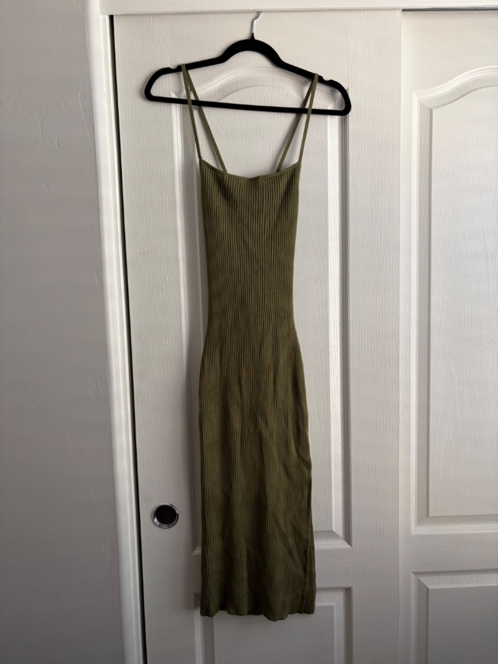 Abercrombie & Fitch Ribbed Lace-Up Midi Dress - Picture 2 of 7